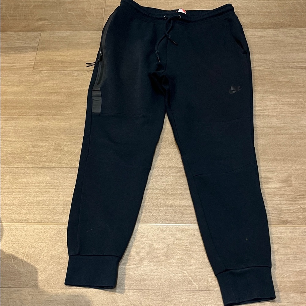 Nike Tech Joggers